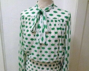 ¡GUAU! vestido de lazo de lunares verde y blanco