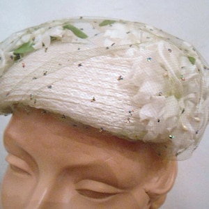 playful spring-like 50s hat