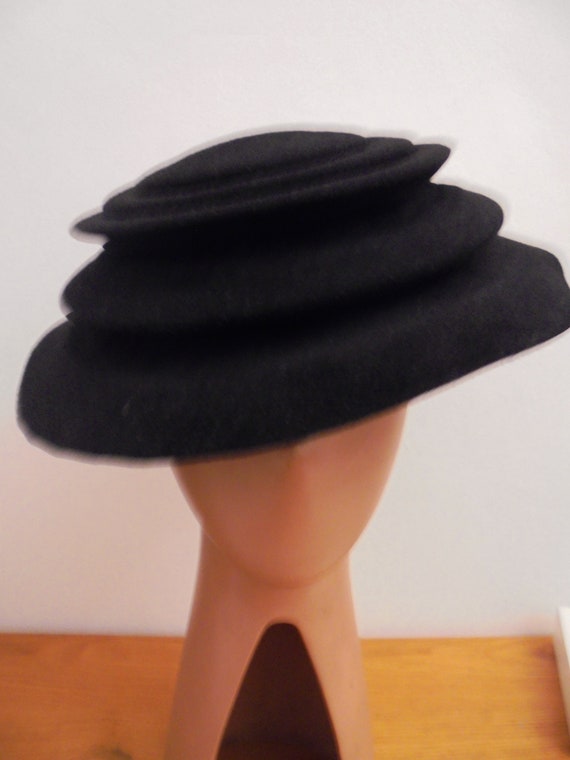 very special black felt hat from the 20s, 30s, 40… - image 2
