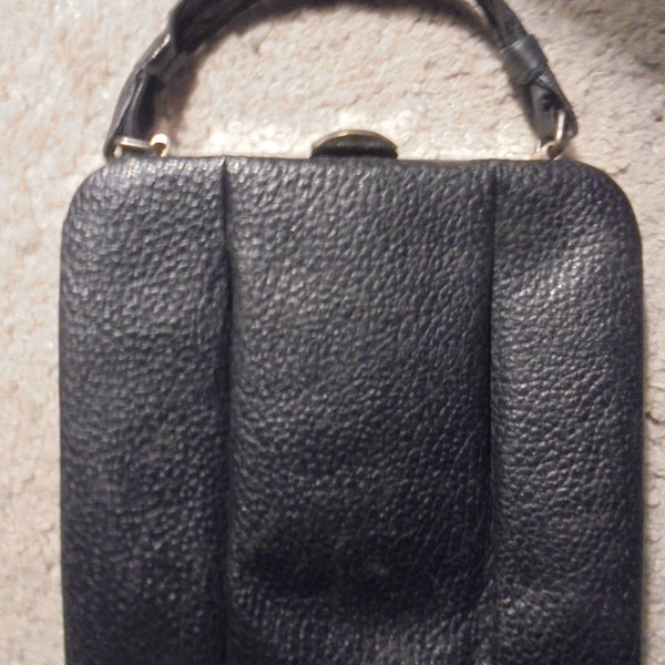 kleine schwarze 20er Handtasche Original