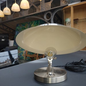 Lampe de table Art Déco Oyster, années 1930