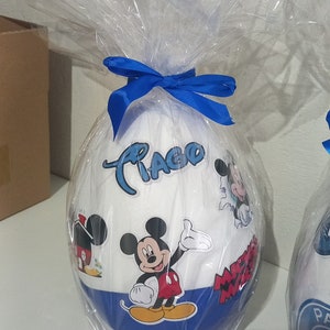 Oeuf de pâques personnalisé Avec chocolats Mickey