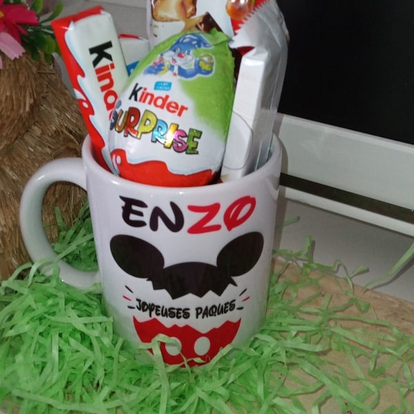 Tasse de pâques personnalisée avec chocolats