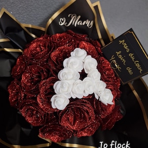 bouquet de 12 ou 20 roses éternelle personnalisé lettre , amoureux , mamie , maman , anniversaire