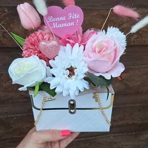Caja floral para el Día de la Madre Arreglo floral