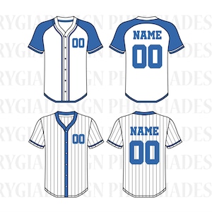 Puede incluir: Cuatro diseños de camisetas de béisbol. Dos son blancas con mangas y ribetes azules, las otras dos son blancas con rayas azules. Cada camiseta tiene el número "00" y la palabra "NAME" en la espalda.