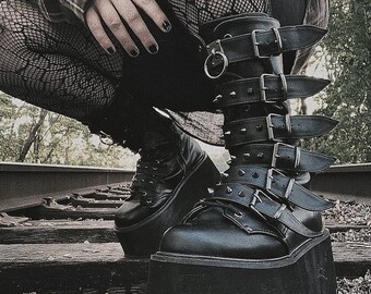 goth boots knee high