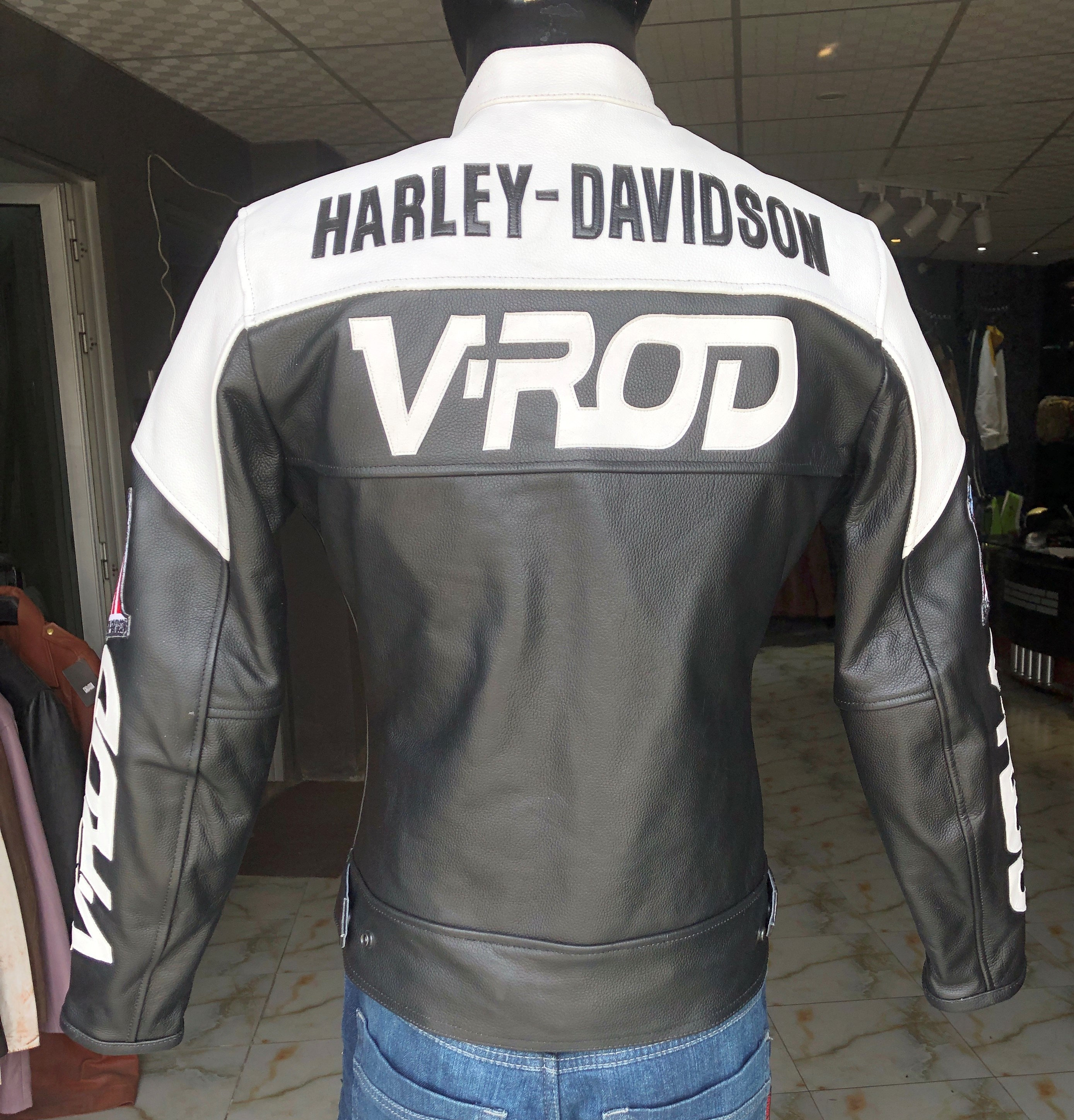 V rod shop leather jacket