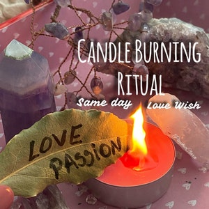Pode incluir: Um ritual de queima de velas com uma folha de louro que diz "Love Passion" e cristais. O texto "Candle Burning Ritual Same day Love Wish" está escrito na imagem.