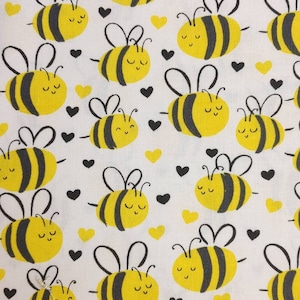 Happy Bee Quilting Cotton Fabric Timeless Treasures BEE-C7855