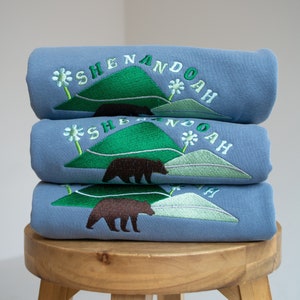 Shenandoah National Park Virginia Embroidered Retro Vintage Style Blue Sweatshirt, National Park Lover Gift, Granola Girl Aesthetic