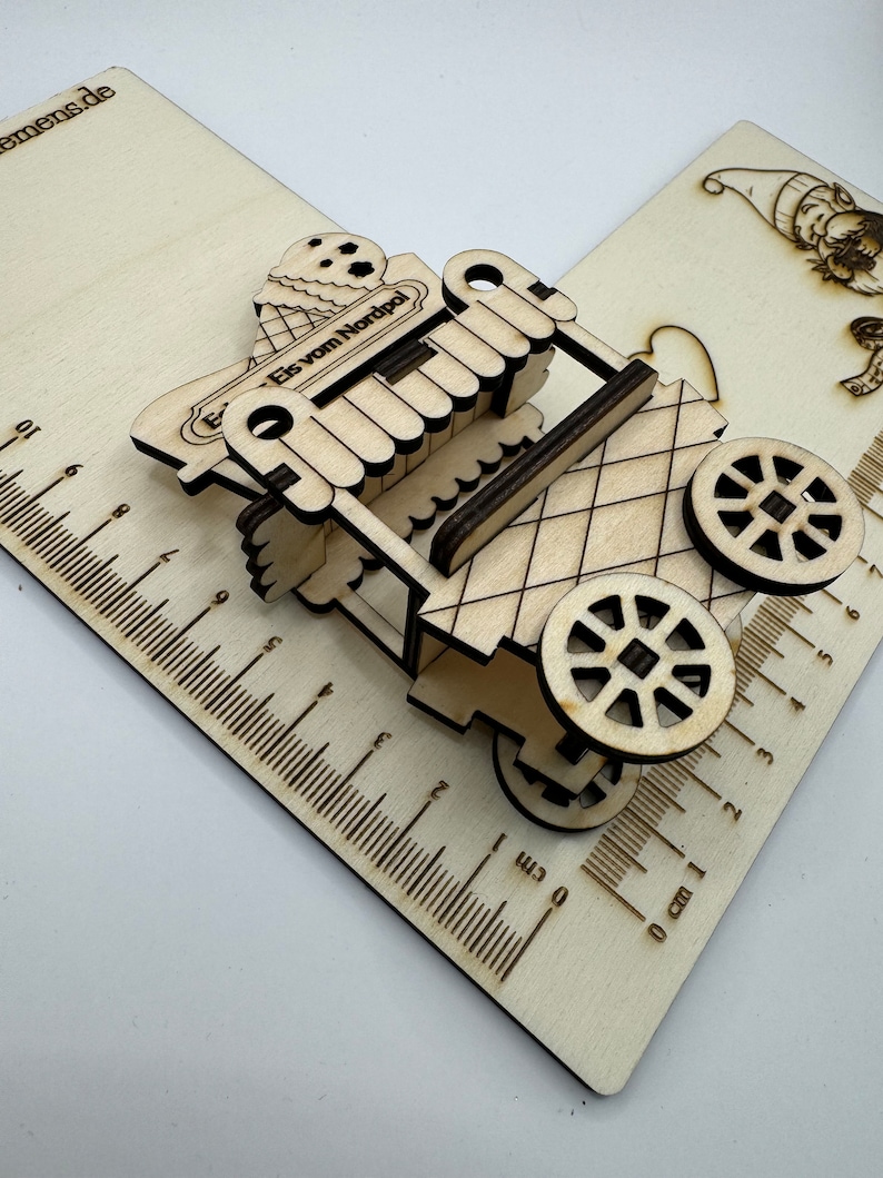 DIY Bauset Miniatur Eiswagen für den Wichtel, die Wichteltür und das Puppenhaus Bild 3