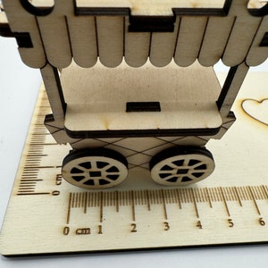 DIY Bauset Miniatur Eiswagen für den Wichtel, die Wichteltür und das Puppenhaus Bild 4