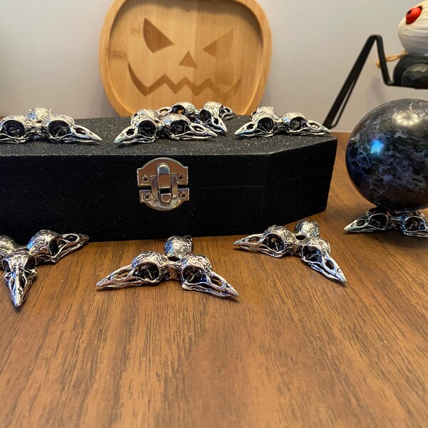 Raven/Crow Skull Sphere Stand