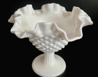 ヴィンテージ フェントン ミルクガラス ホブネイル クリンプエッジ