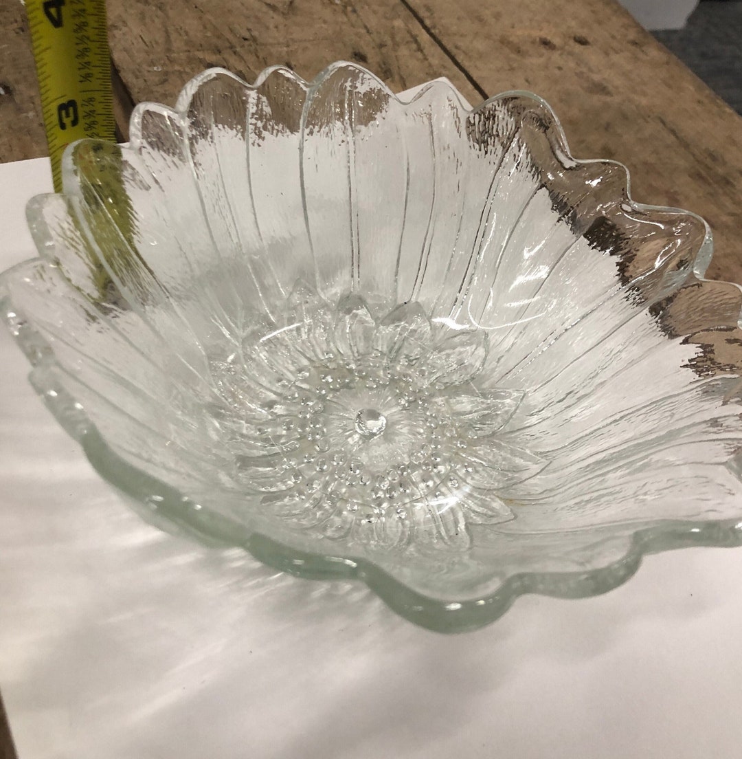 Sunflower Clear Glass Bowl Vintage Lily Pons Indiana Glass Etsy