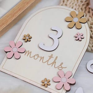 Cartes d'étape mensuelles en bois pour bébé, motif floral 3D recto-verso pour la photographie de nouveau-né, suivi de la croissance de bébé, accessoires d'étape importante pour photo de bébé