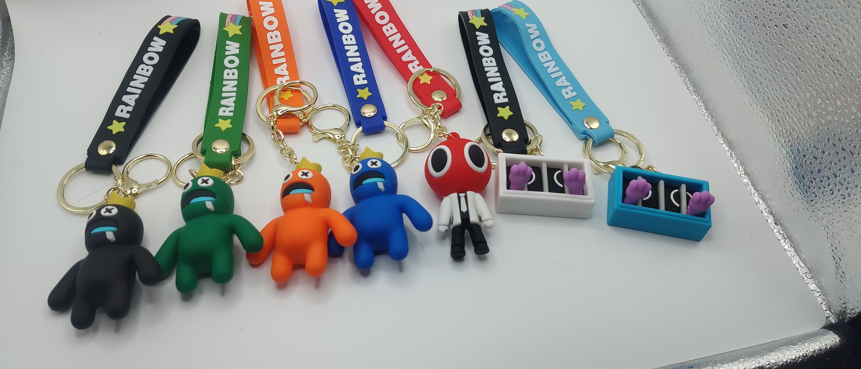 Keychain Roblox rainbow friends FREE SHIPPING - Crealandia