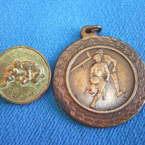 Wrestling Pin and Basketball Medallion Vintage, Y LEADER