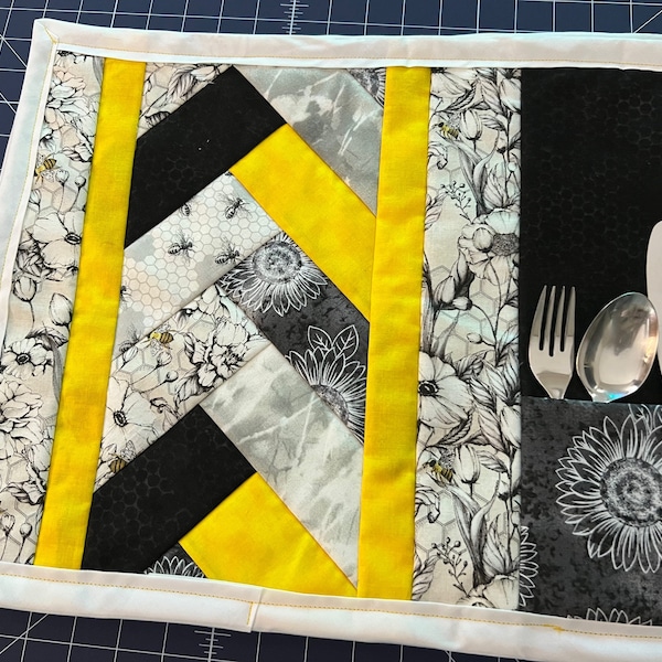 Fall Quilted Sunflower placements set of 6 with silverware pocket