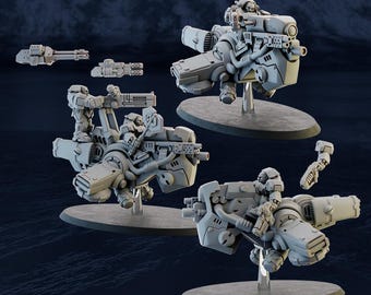 Peut inclure: Quatre modèles miniatures de vaisseaux spatiaux futuristes en gris, imprimés en 3D, avec des pilotes. Les vaisseaux spatiaux ont des designs détaillés avec des armes et des moteurs. Les modèles sont sur des bases circulaires.