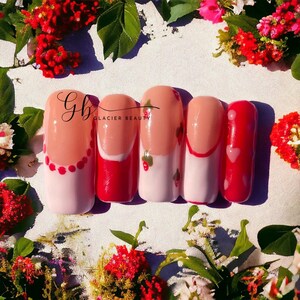 Press on strawberry nails|press on| nails|glue on nails| red nails| pink| strawberry