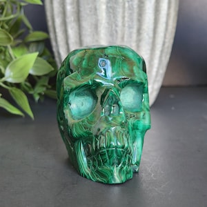 Skull Figurine - VERY UNIQUE - MALACHITE from Democratic Republic of Congo