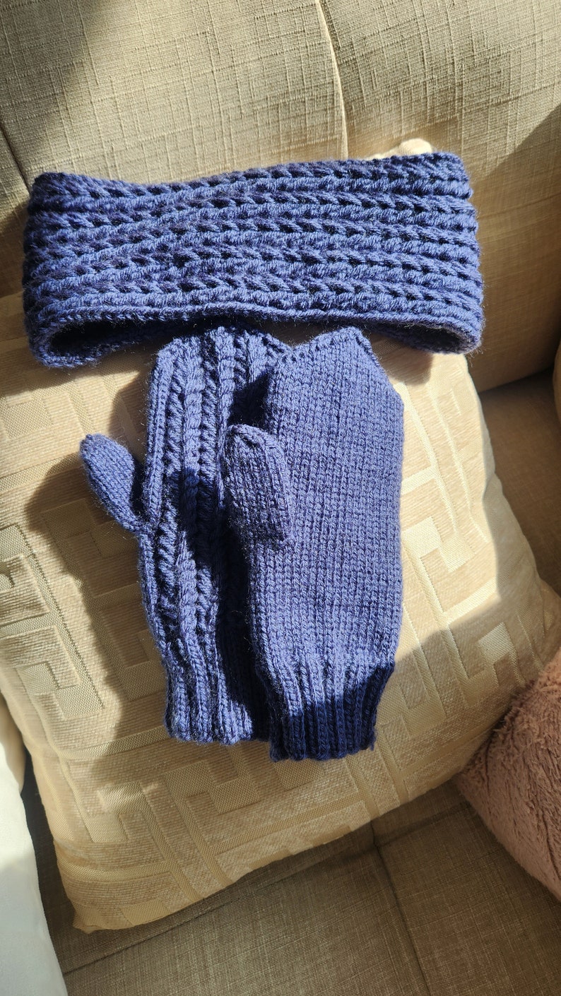 Twist gestricktes Stirnband / Ohrwärmer mit Passenden Handschuhen S ROYAL BLAU Bild 5