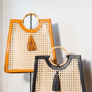 Classic trendy young women&#39;s rattan handbag, cane webbing rattan crossbody bag young lady fashion, stylish leather tote, tote bag aesthetic