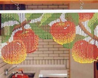ビーズカーテンの柄（リンゴ）