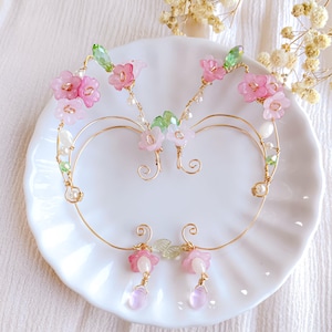 Elf Ear Cuff Flower Fairy Earring Pink Floral Earcuff No Piercing Rat jewelry Woodland Aesthetic Elven Ear Christmas Elf Costume Accessory