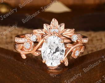 Conjuntos de anillos de compromiso de moissanita ovalados, conjunto nupcial de oro rosa sólido, anillo de hoja de ramita de inspiración natural, anillo de diseño rosa, conjunto de anillos de racimo Art Déco