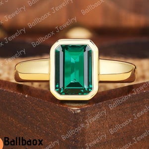 Vintage May Birthstone Gemstone Ring Emerald cut green emerald engagement ring Solitaire ring Anniversary gift Minimalist Ring Handmade ring