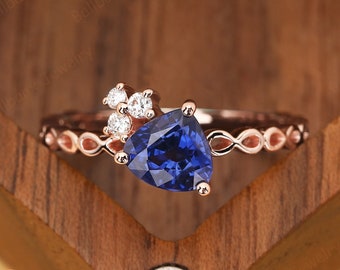 Trillion Cut Lab Blauer Saphir Ring Moissanite Vintage Solid 14K Gelb Gold Ehering Art Deco Verlobungsring Jubiläum Versprechen Ring