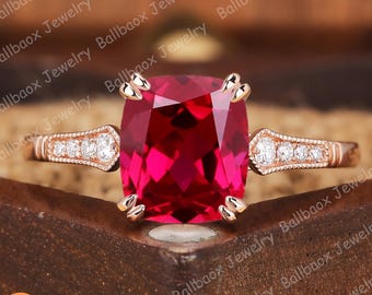 Roter Edelstein Brautring Juli Birthstone Ring Kissenschliff roter Rubin Weddig Ring Moissanit Gelbgold Brautring für Frauen