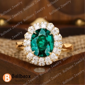 Oval Cut Lab Green Emerald 14k Solid Gold Engagement Ring Halo Rings For Women Elegant Gemstone Ring Vintage Handmade Ring Anniversary Ring