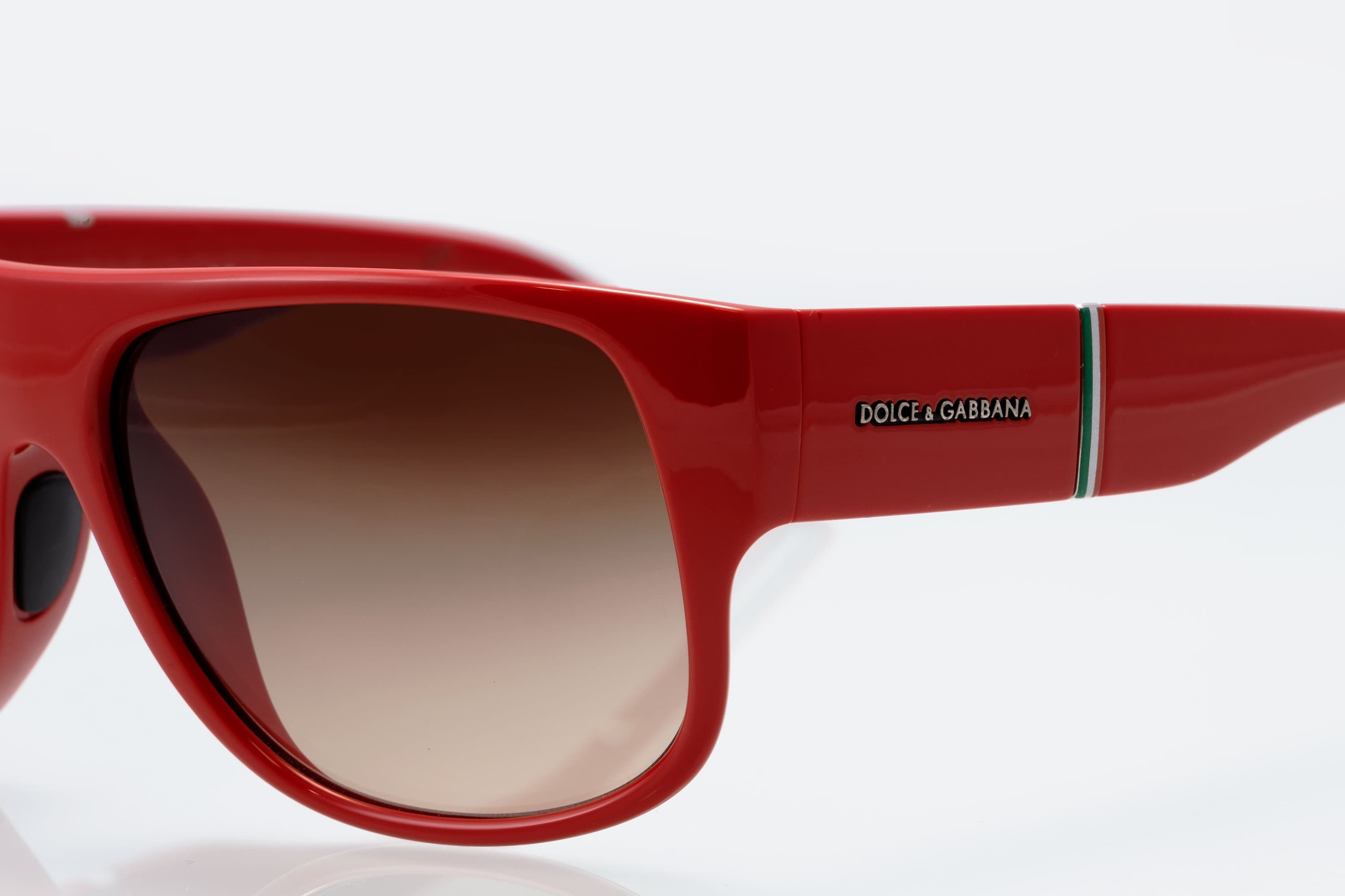 Dolce & Gabbana Vintage Sunglasses, Red, Made in Italy, 90 display picture 2