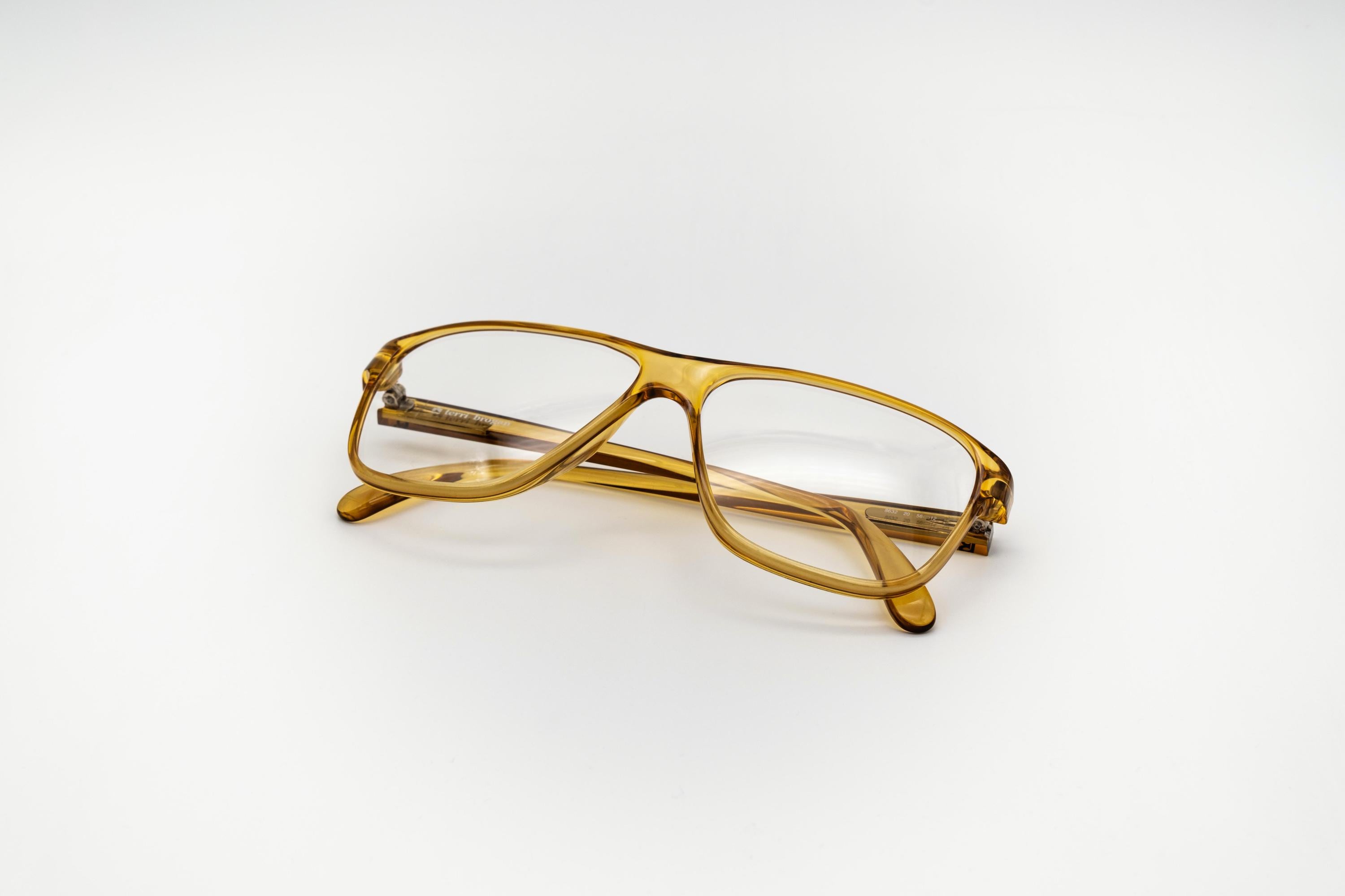 Terri Brogan Vintage Eyeglasses, Yellow Transparent, Aviator  display picture 2