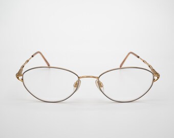 thumbnail image 2 of Elite Clear Lens Transparent Frame Retro Horn Rim Eyeglasses – UV400 Protection 2 of 4