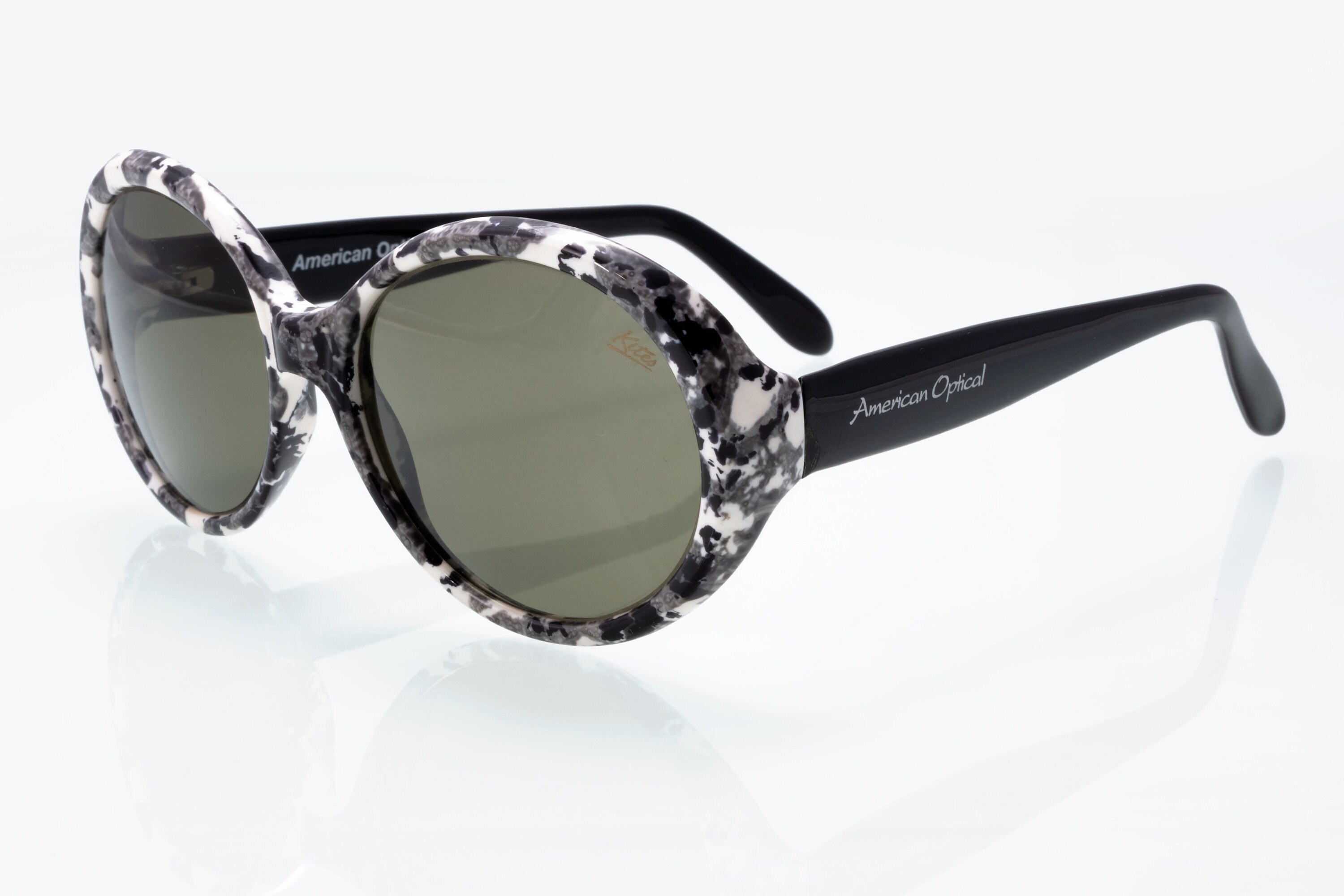 American Optical Oversized Oval Vintage Sunglasses, New Old  display picture 3