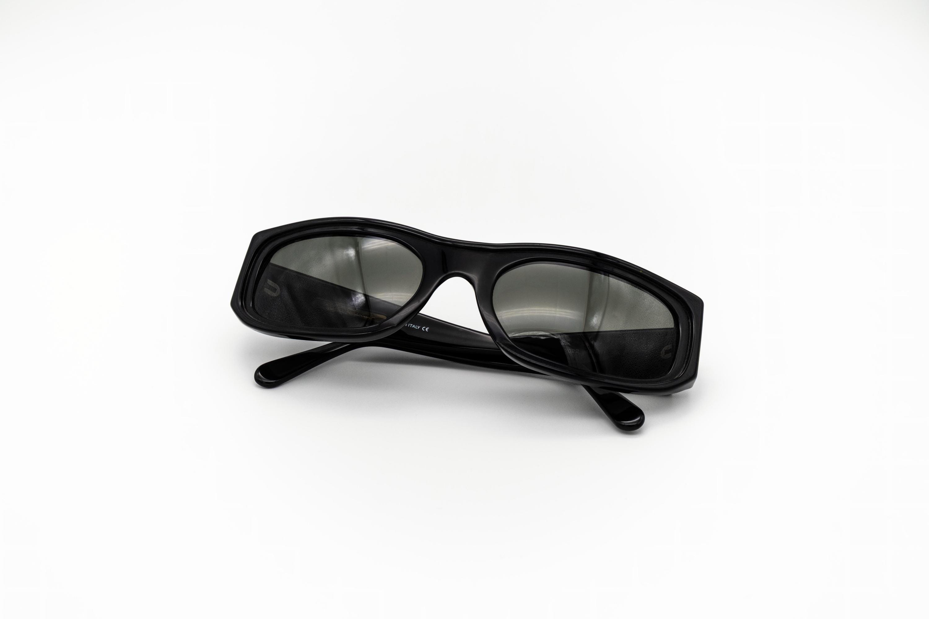 Salvatore Ferragamo Vintage Sunglasses, Black, Made in Italy  display picture 2