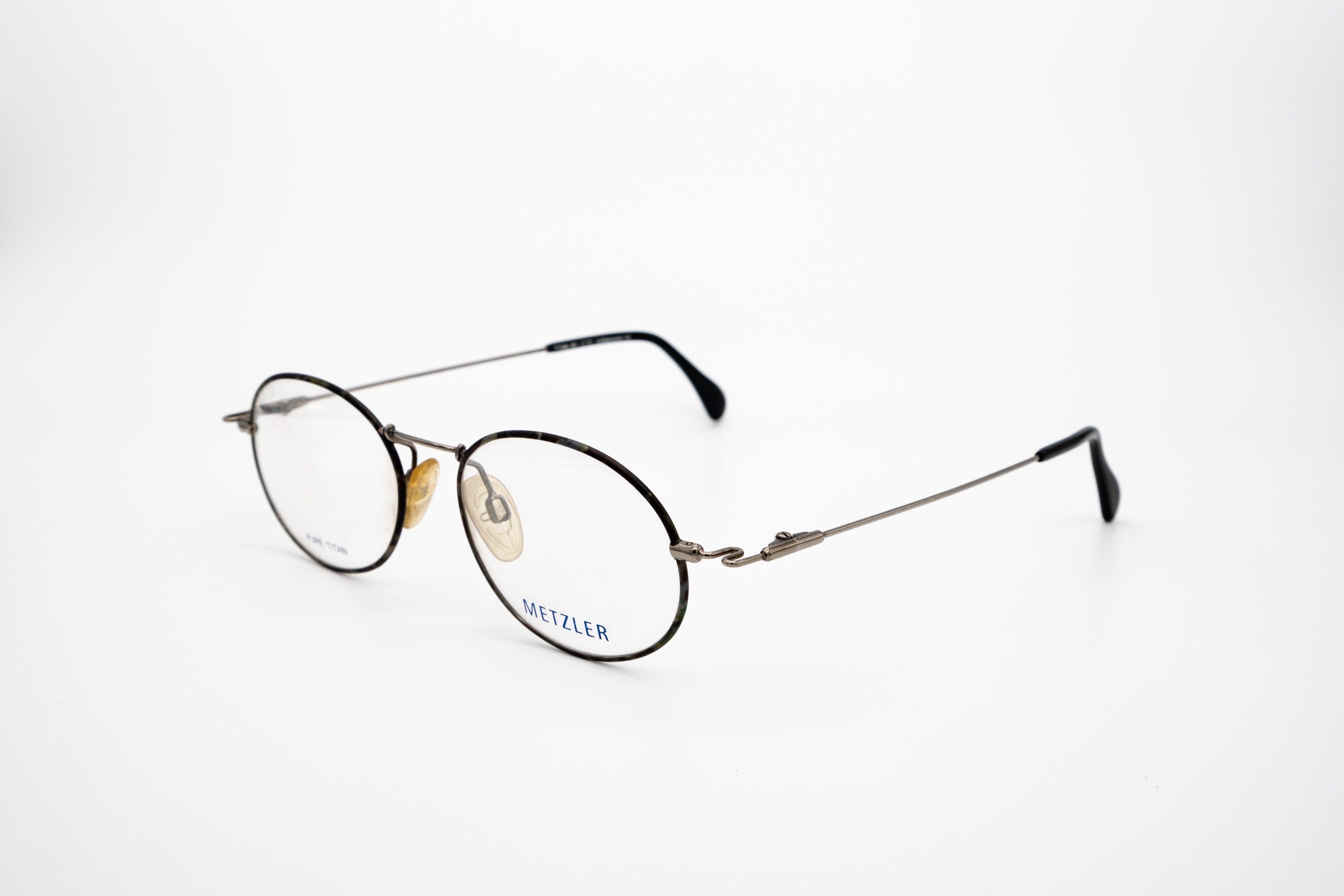 Metzler Vintage Eyeglasses, Pure Titan, Made in Germany, Oval