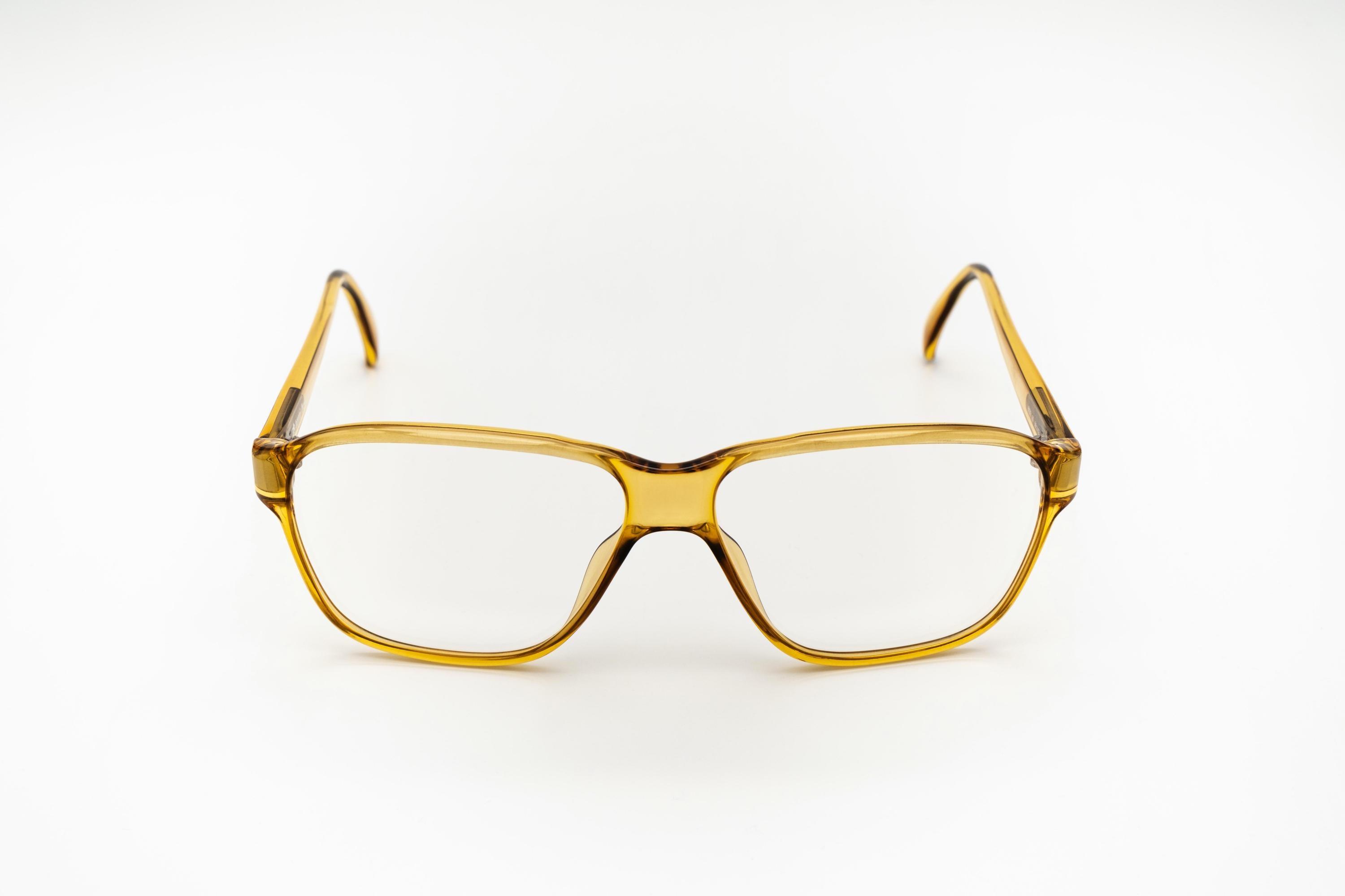 Terri Brogan Gold Eyeglasses with Case Terri Brogan Eyeglasses 8956 11 54-17-140 Gold/BROWN Vintage  main image 3