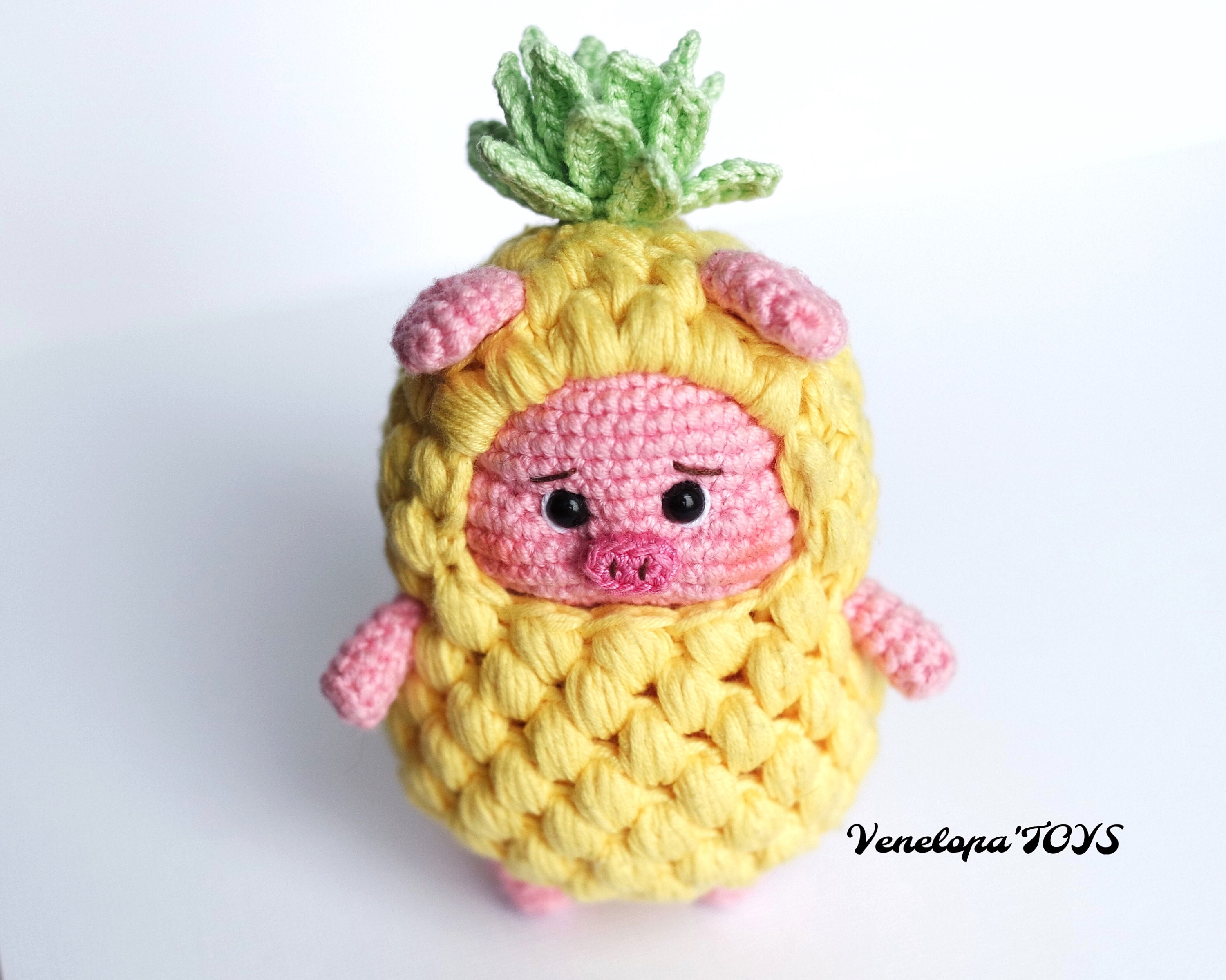 ライト付き パイナップルの編みぐるみの家 ライト付き パイナップルの編みぐるみの家