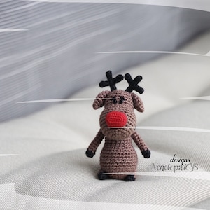 Christmas Deer crochet pattern, amigurumi reindeer pattern in English, crochet toy keychain