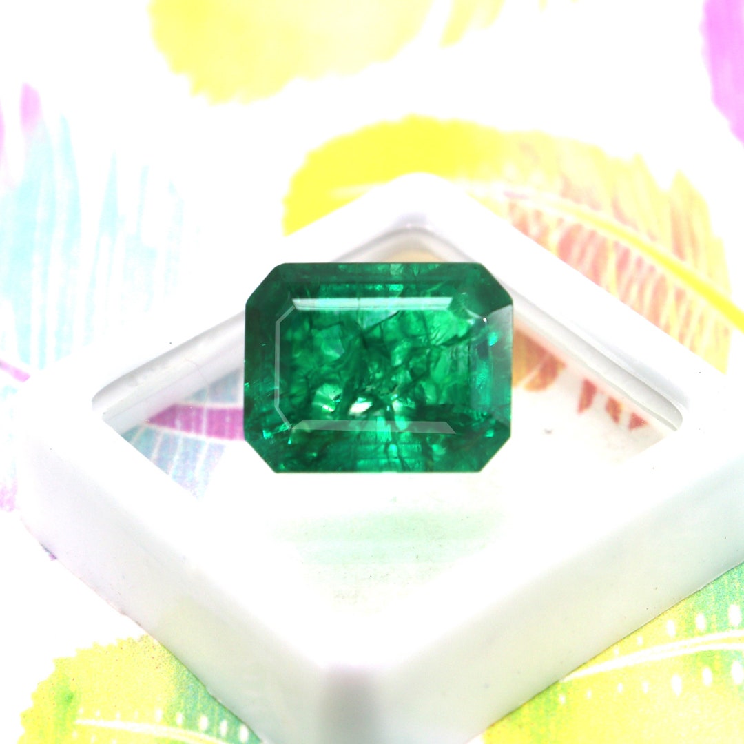 Sri Lanka Emerald Cut Green Emerald 9.70cts Emerald Gemstone
