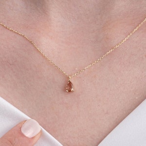14 Karat Gold Pear Cut Diaspor Farbwechsel Stein Halskette, Diaspore Stein Halsband, Verlobungsgeschenk, Farbwechsel Schmuck, Silber
