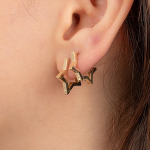 Dainty Gold Star Stud Earrings, Tiny Minimalist Star Stud Earrings, Star-Shaped Silver Celestial Earrings, Delicate Earrings for Women