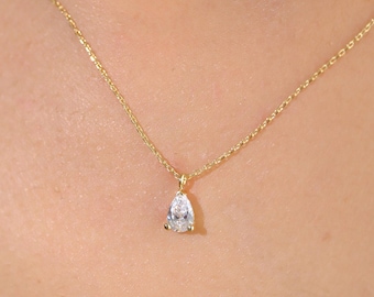 14k Gold Diamond Solitaire Necklace / 14k Gold Layered Diamond