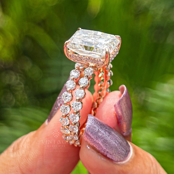 3CT Radiant Cut Moissanite Bridal Set 14K Solide Gold Hidden Halo Ring With Matching Bubble Eternity Band Anniversary Gift Ring Set For Wife